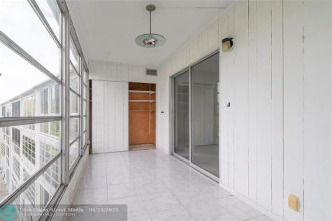 4035 Cambridge B Deerfield Beach FL 33442
