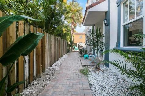 732 NE 15th Avenue Fort Lauderdale FL 33304