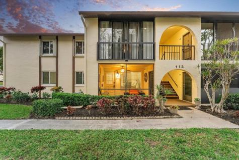 113 Lake Pine Circle Greenacres FL 33463