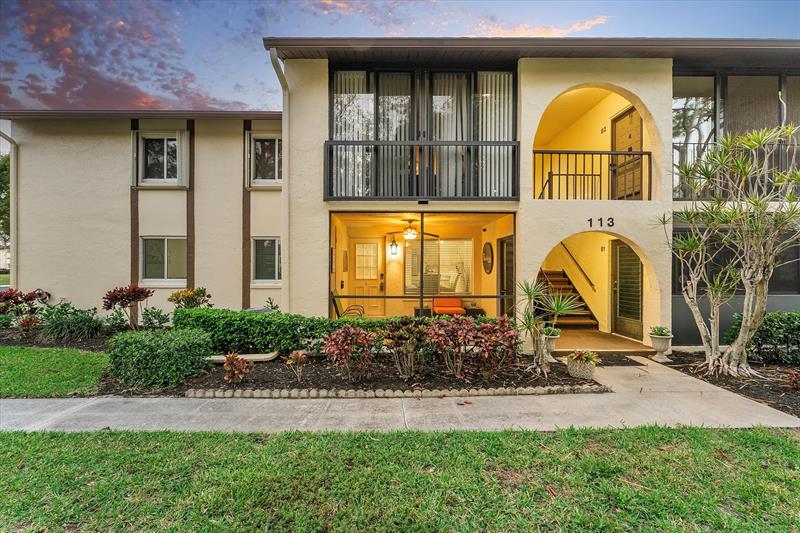 113 Lake Pine Circle Greenacres FL 33463