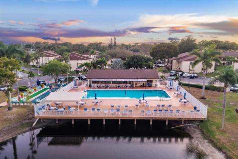 113 Lake Pine Circle Greenacres FL 33463