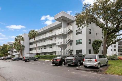 103 Royal Park Drive Oakland Park FL 33309