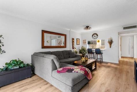 103 Royal Park Drive Oakland Park FL 33309