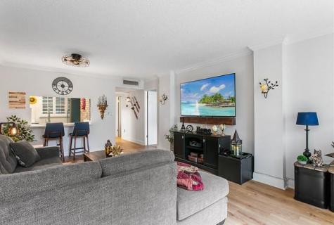 103 Royal Park Drive Oakland Park FL 33309