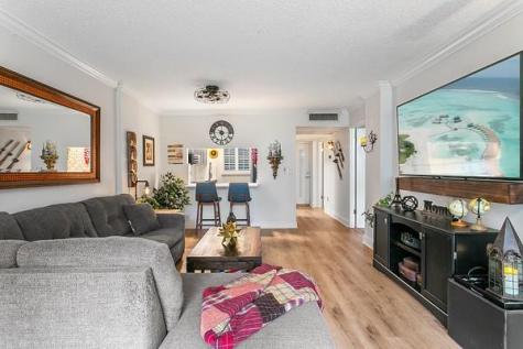 103 Royal Park Drive Oakland Park FL 33309