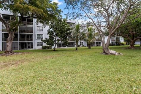 103 Royal Park Drive Oakland Park FL 33309