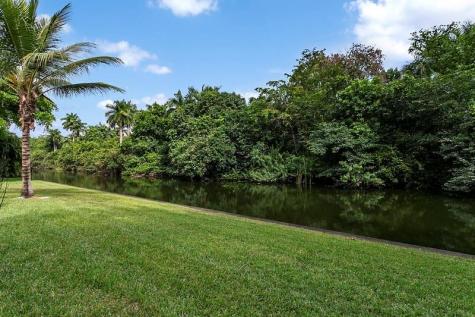 103 Royal Park Drive Oakland Park FL 33309