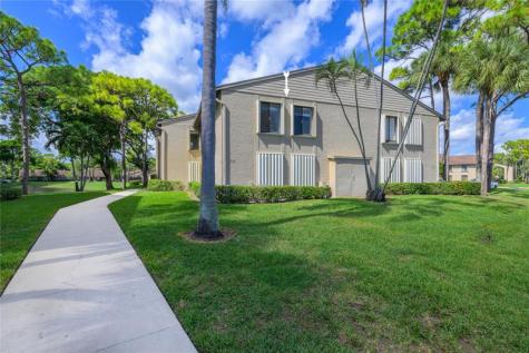 711 Sunny Pine Way Greenacres FL 33415