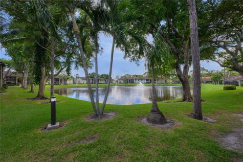 711 Sunny Pine Way Greenacres FL 33415