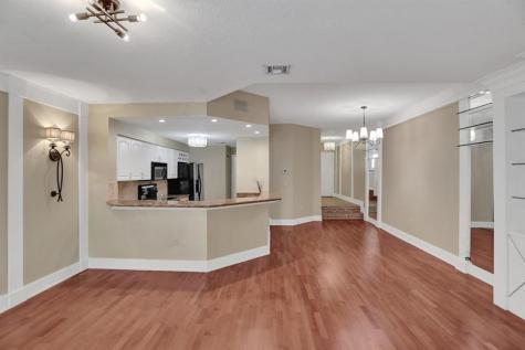 1900 Oceanwalk Lane Pompano Beach FL 33062