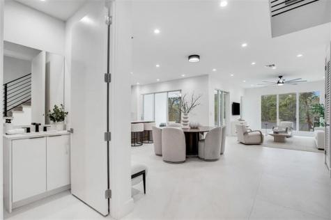 1129 NE 18 Court Fort Lauderdale FL 33305