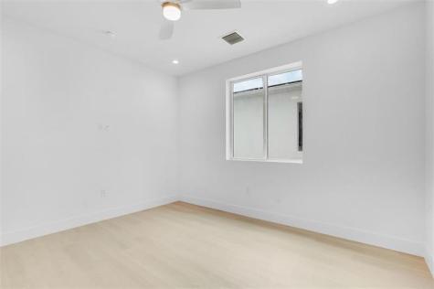 1129 NE 18 Court Fort Lauderdale FL 33305