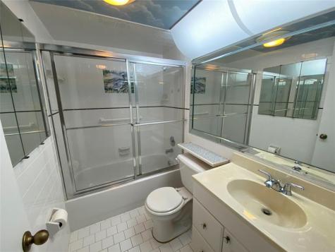 4003 Islewood D Deerfield Beach FL 33442