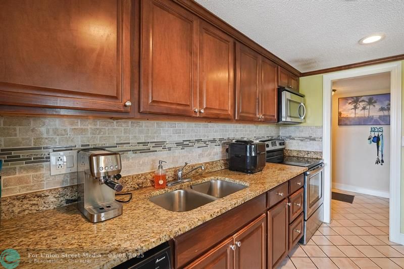 4174 Inverrary Drive Lauderhill FL 33319