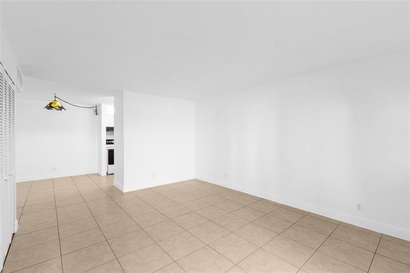 2661 Riverside Drive Coral Springs FL 33065