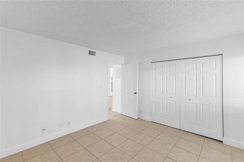 2661 Riverside Drive Coral Springs FL 33065