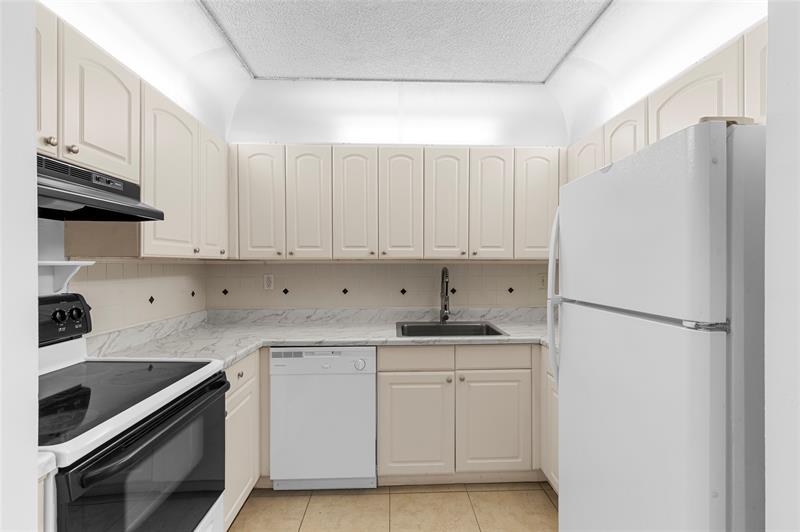 2661 Riverside Drive Coral Springs FL 33065