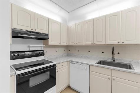2661 Riverside Drive Coral Springs FL 33065