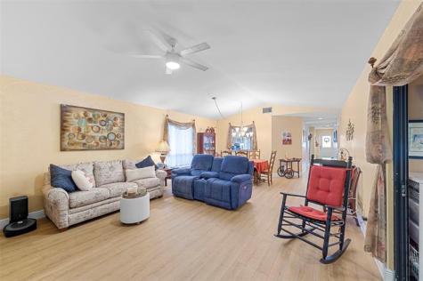 6809 SE Yorktown Drive Hobe Sound FL 33455