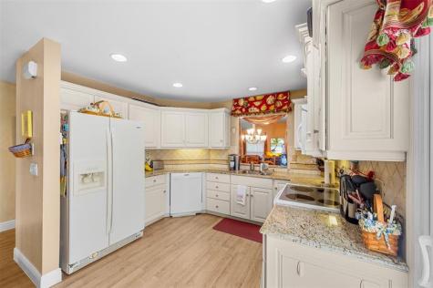 6809 SE Yorktown Drive Hobe Sound FL 33455