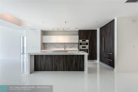 851 NE 1st Avenue Miami FL 33132