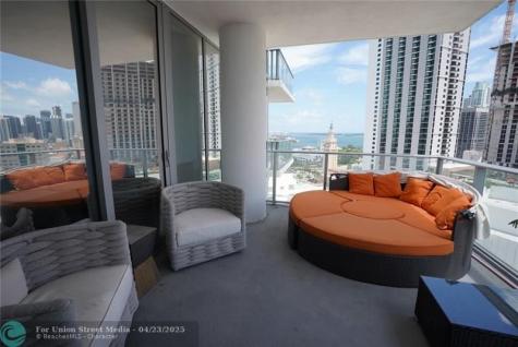 851 NE 1st Avenue Miami FL 33132