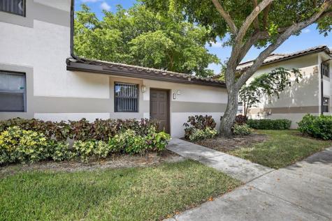 9953 Nob Hill Court Sunrise FL 33351