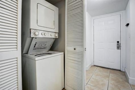 9953 Nob Hill Court Sunrise FL 33351