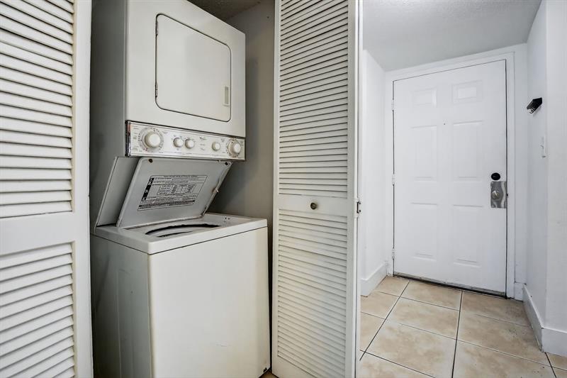 9953 Nob Hill Court Sunrise FL 33351