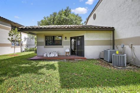 9953 Nob Hill Court Sunrise FL 33351