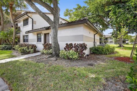 9953 Nob Hill Court Sunrise FL 33351