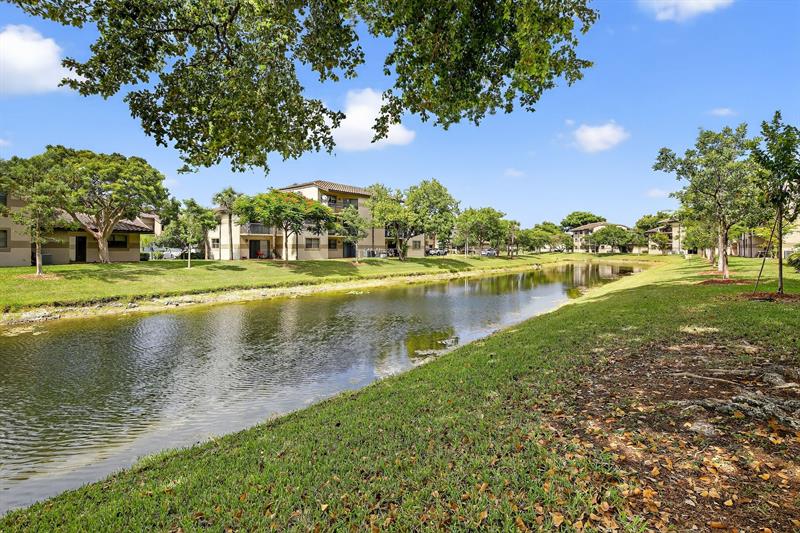 9953 Nob Hill Court Sunrise FL 33351