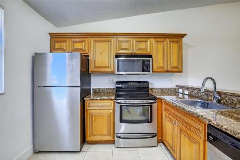 9953 Nob Hill Court Sunrise FL 33351