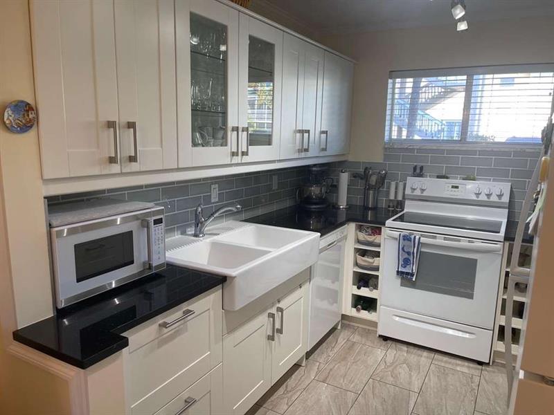 2566 S Garden Drive Lake Worth FL 33461