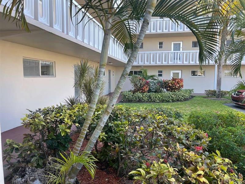 2566 S Garden Drive Lake Worth FL 33461