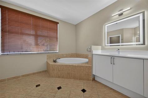 1033 NE 17th Way Fort Lauderdale FL 33304