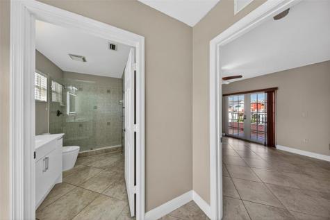 1033 NE 17th Way Fort Lauderdale FL 33304