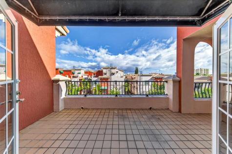 1033 NE 17th Way Fort Lauderdale FL 33304