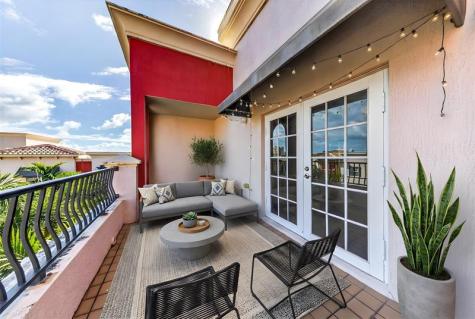 1033 NE 17th Way Fort Lauderdale FL 33304