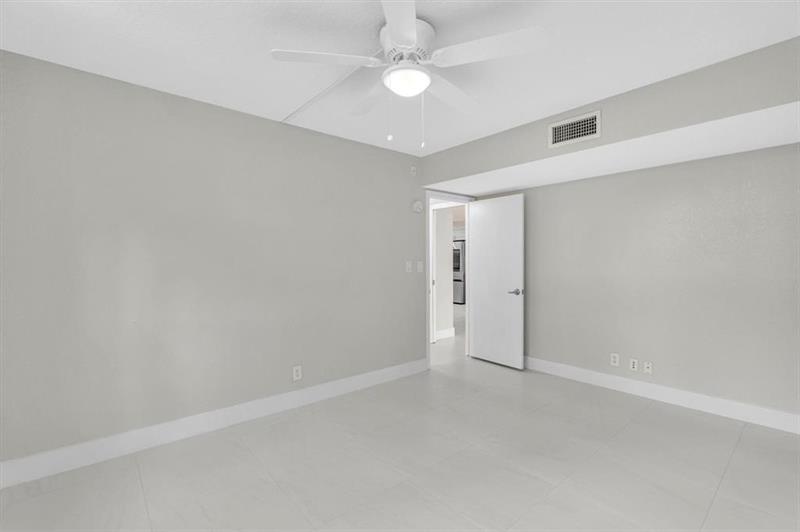 3800 Oaks Clubhouse Drive Pompano Beach FL 33069