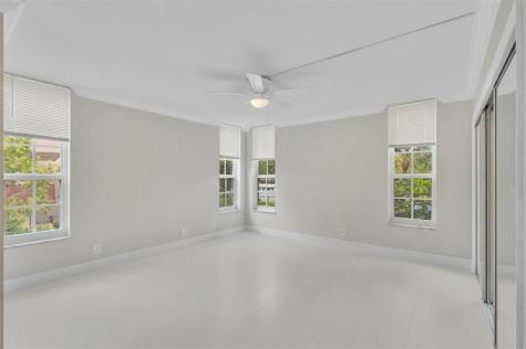 3800 Oaks Clubhouse Drive Pompano Beach FL 33069