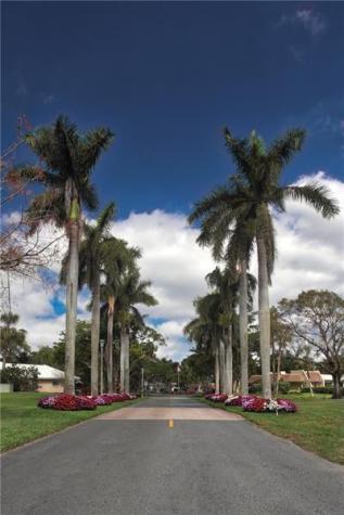 3800 Oaks Clubhouse Drive Pompano Beach FL 33069