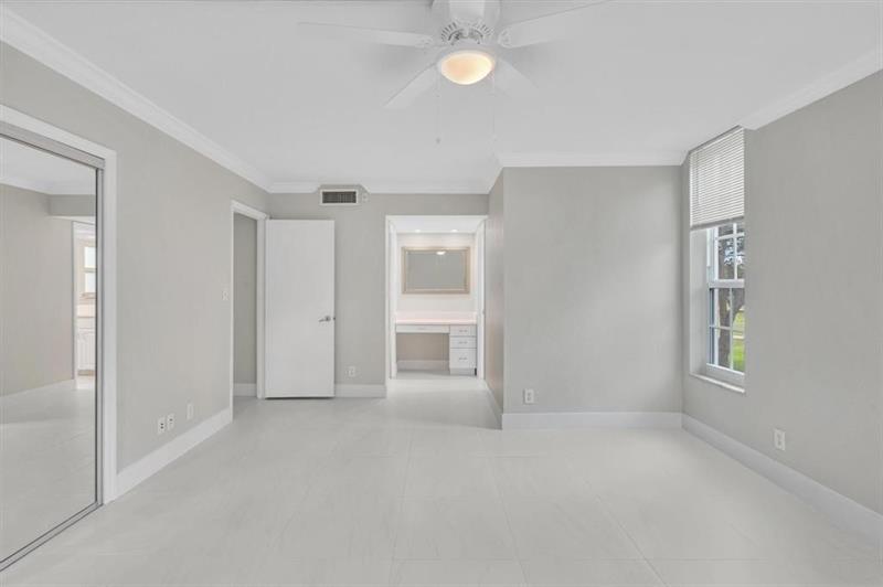 3800 Oaks Clubhouse Drive Pompano Beach FL 33069