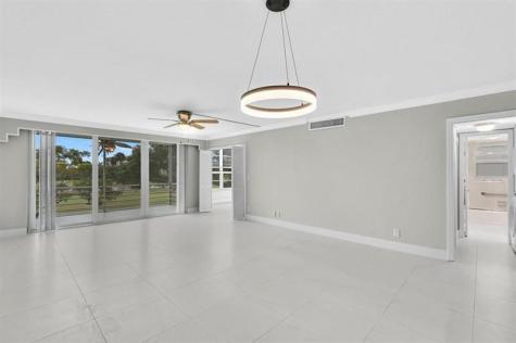 3800 Oaks Clubhouse Drive Pompano Beach FL 33069