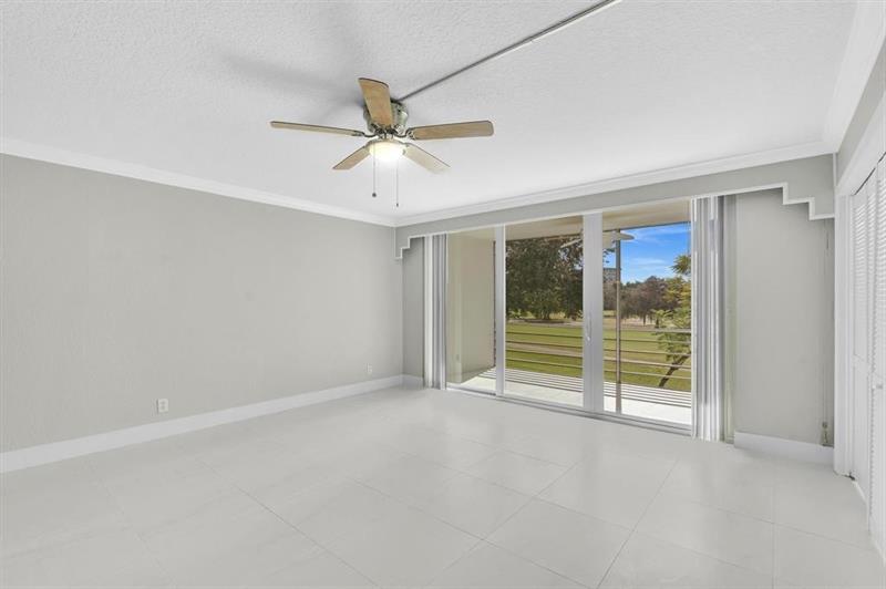 3800 Oaks Clubhouse Drive Pompano Beach FL 33069