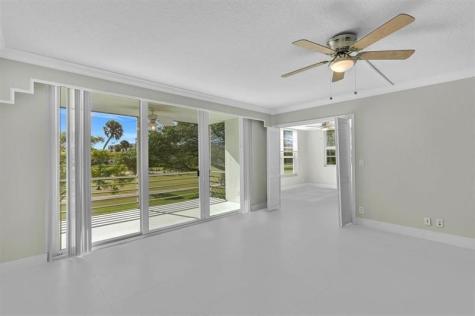 3800 Oaks Clubhouse Drive Pompano Beach FL 33069