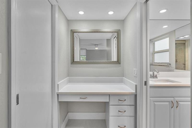 3800 Oaks Clubhouse Drive Pompano Beach FL 33069