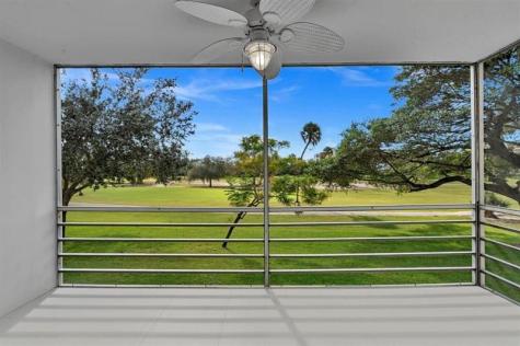 3800 Oaks Clubhouse Drive Pompano Beach FL 33069