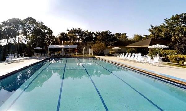 3800 Oaks Clubhouse Drive Pompano Beach FL 33069