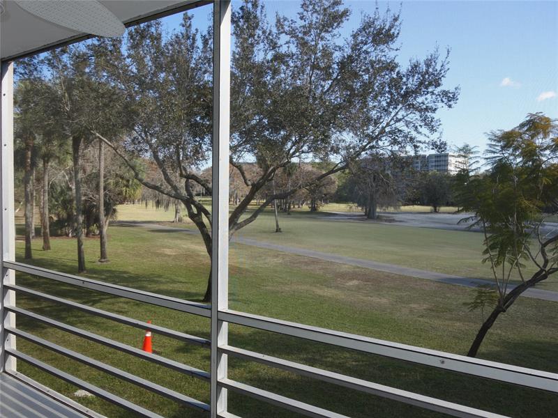 3800 Oaks Clubhouse Drive Pompano Beach FL 33069